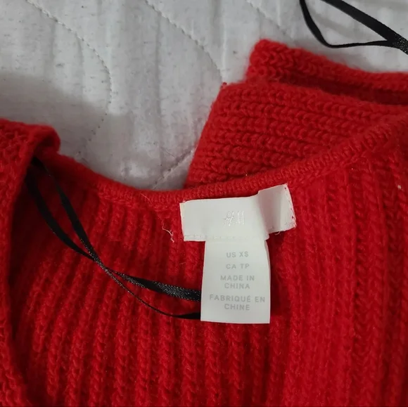 Knit V-Neck Top - Picture 3 of 3